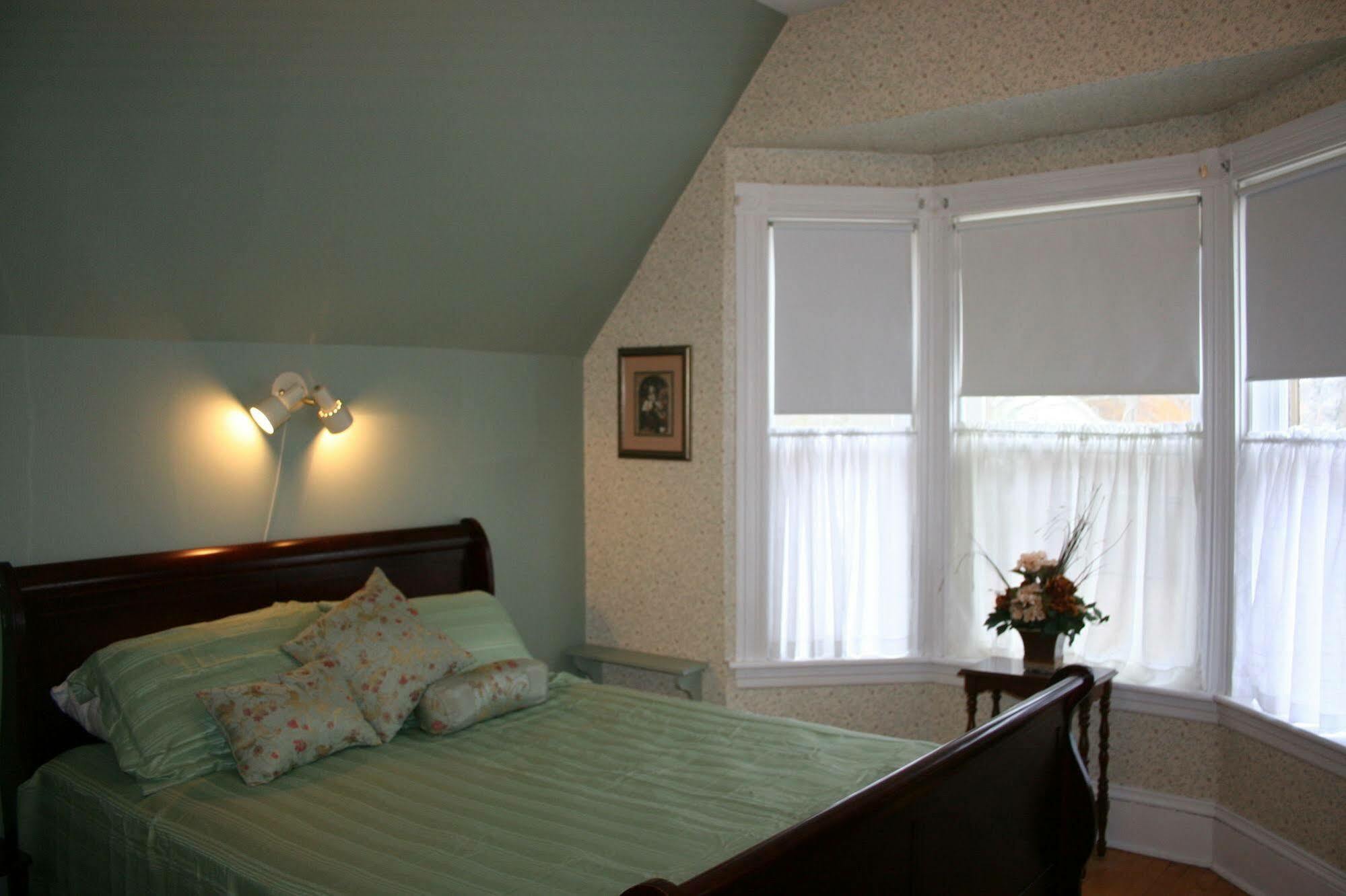 Sackville Bed And Breakfast Екстер'єр фото