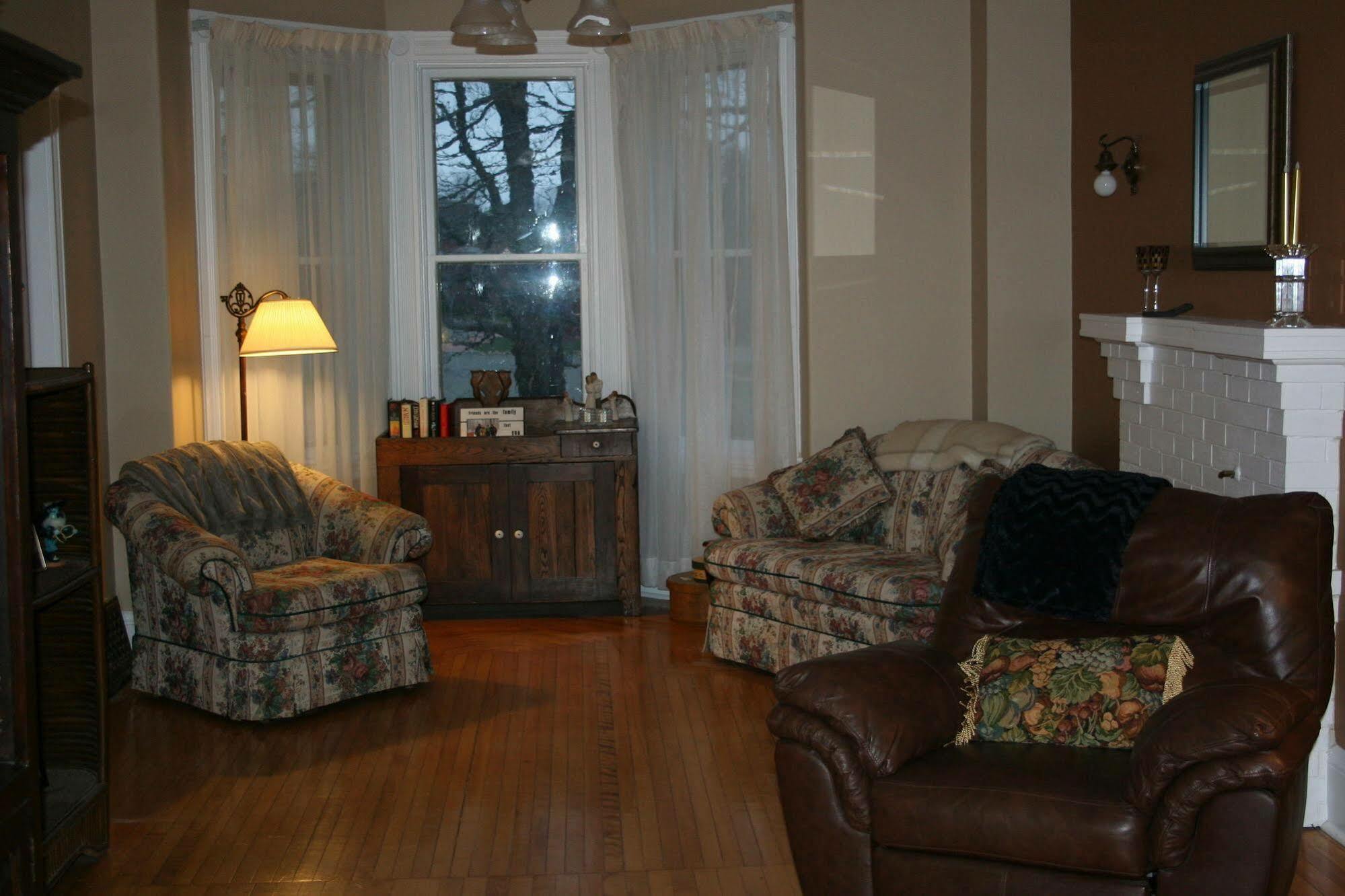 Sackville Bed And Breakfast Екстер'єр фото